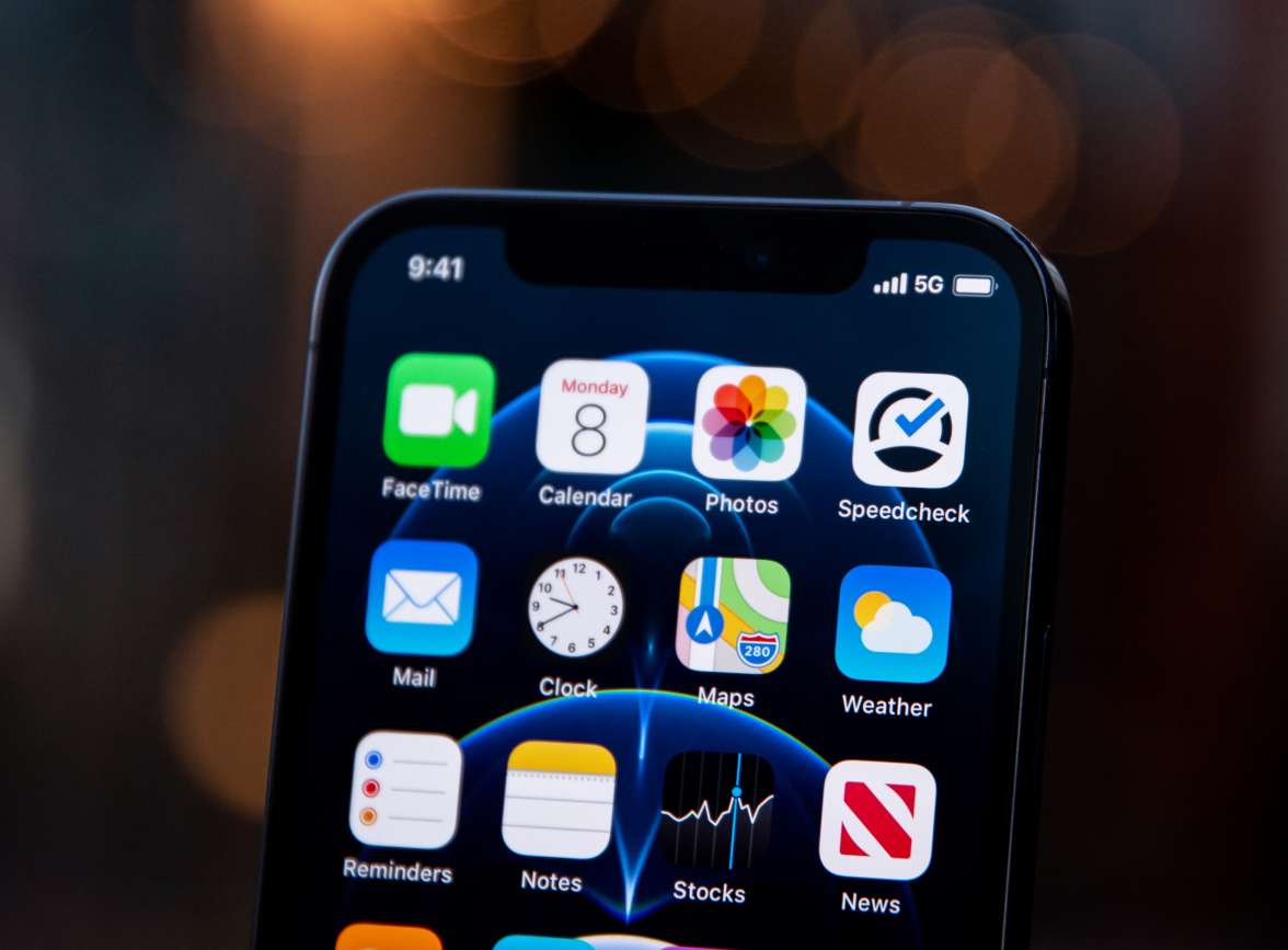 云龙苹果手机维修分享为什么 iPhone 12 在冬季会自动关机 